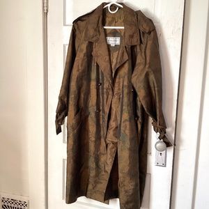 Super fun small vintage green bronze trench coat